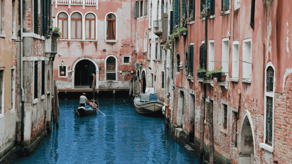 Employment Laws Italy: A Practical Guide for 2026
