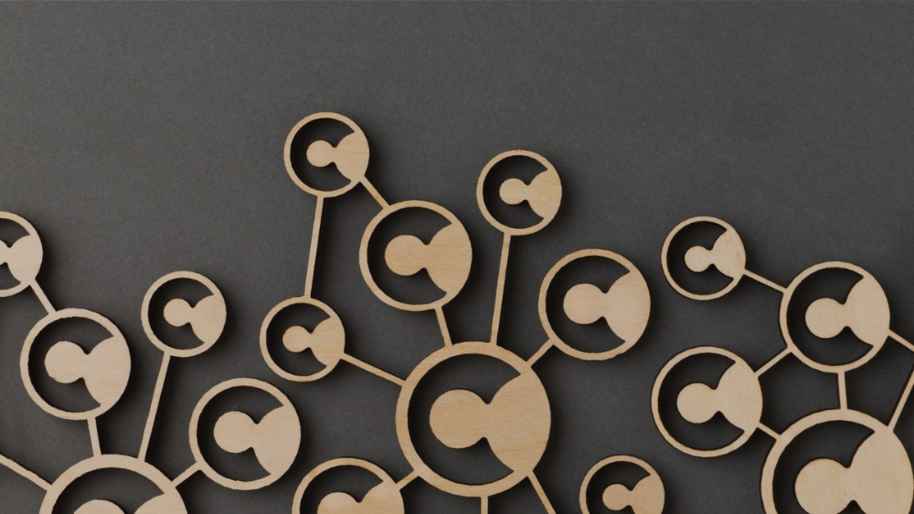 Employer of record vs Staffing Agency